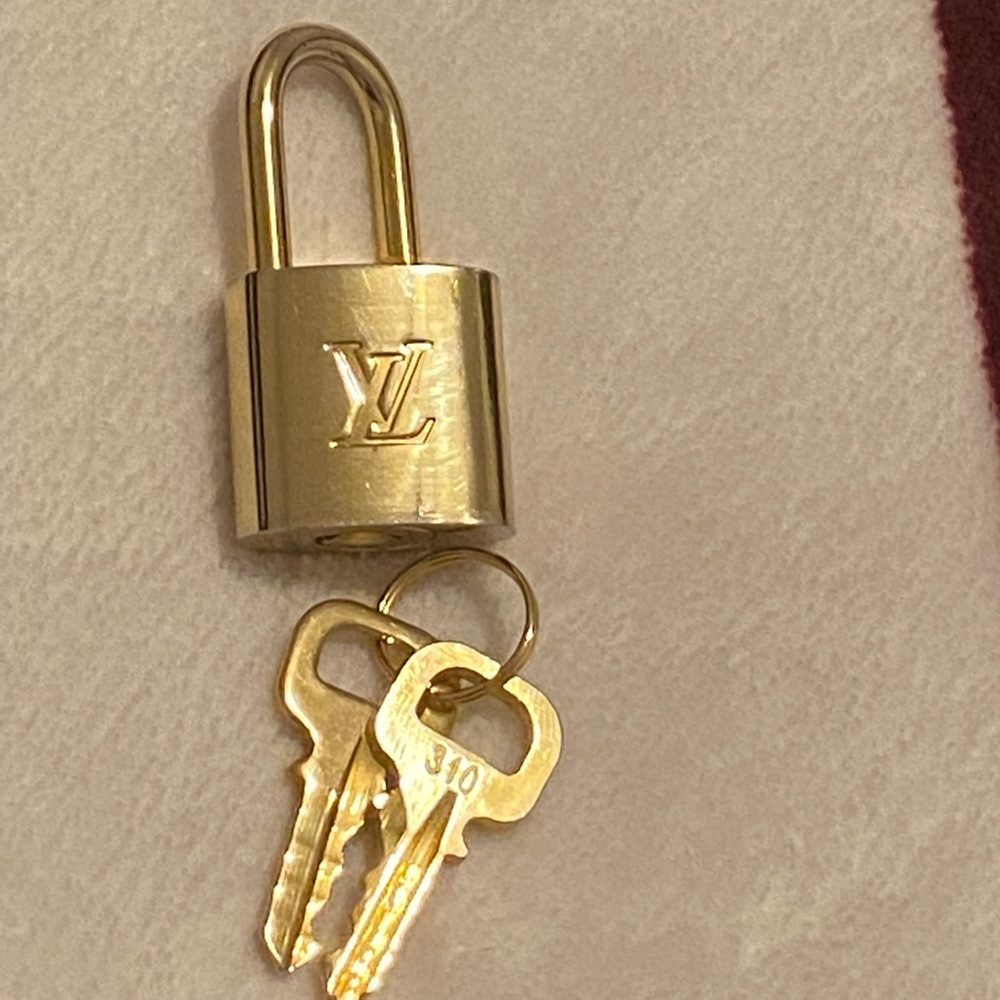 Lv lock & key